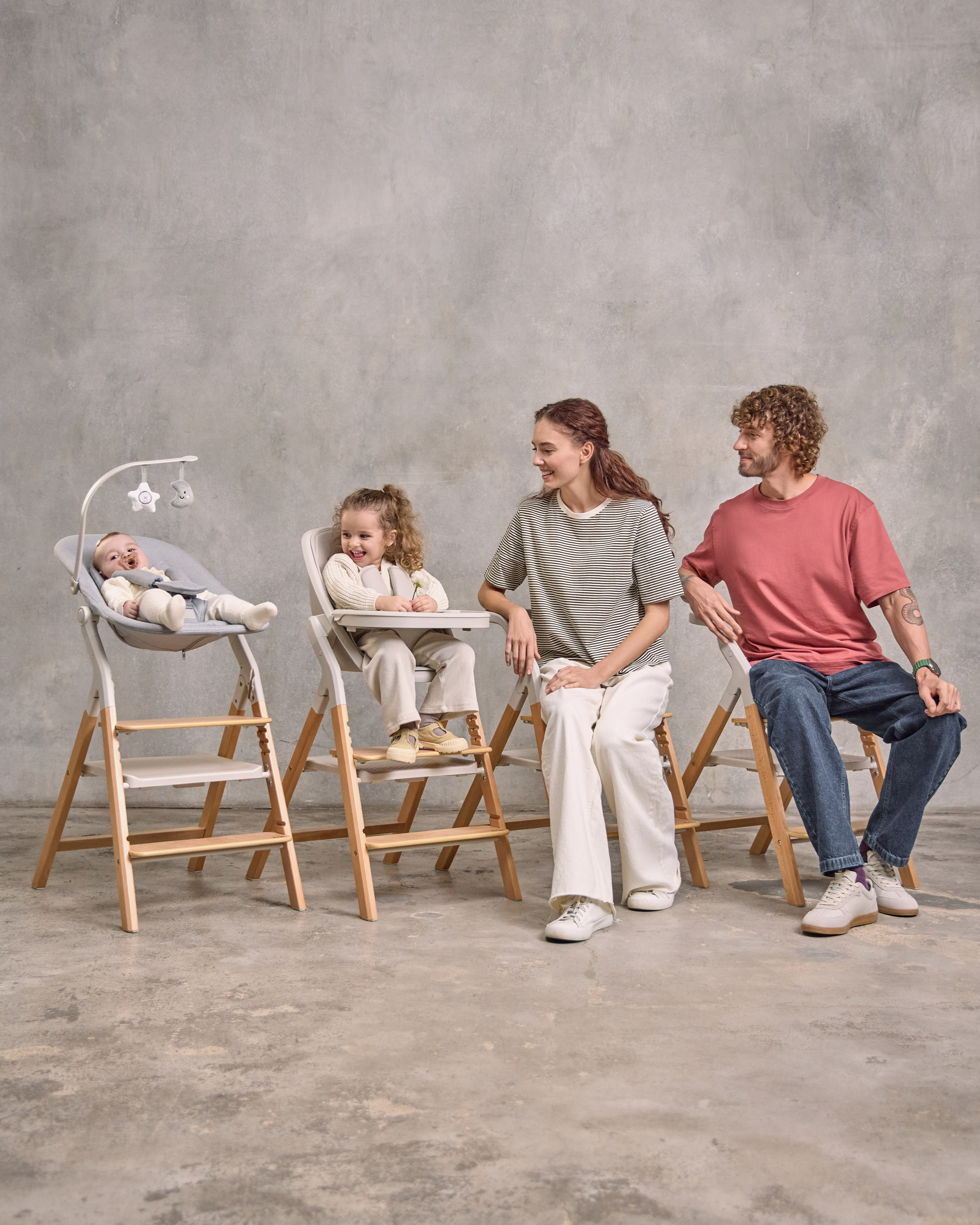 Шезлонг, стульчик для кормления, приставной стул и обучающая башня Ergo